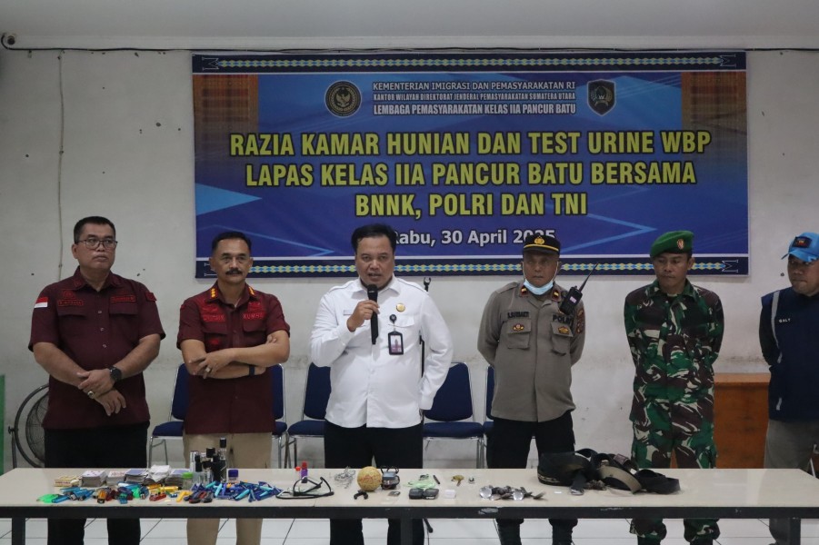 Tim Gabungan TNI, POLRI bersama BNN Razia Bersih-bersih Kamar Hunian WBP Lapas Kelas IIA Pancur Batu