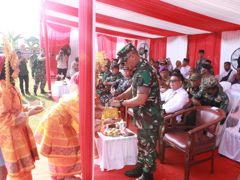 TMMD Ke- 124 Kodim 0320 Dumai Secara Resmi di Tutup Upacara diPimpin Oleh Kasrem 031/Wira Bima