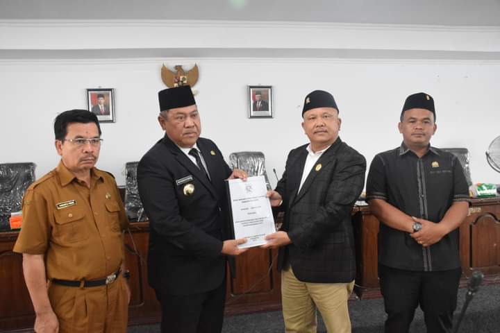 Bupati Eddy Berutu Sampaikan Nota Pengantar R-APBD Tahun Anggaran 2023, Ini Rinciannya