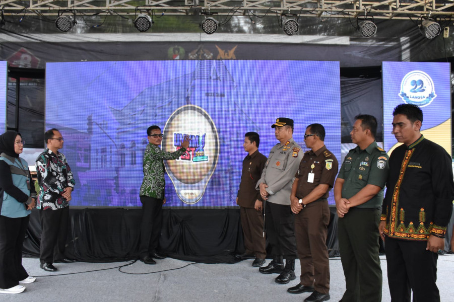 Pj Walikota Langsa Resmi Buka UMKM FEST 2023