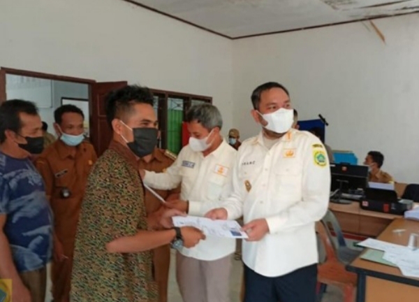 Bupati Franc Pantau Pelayanan Adminduk di Kec. Mangindar Pakpak Bharat