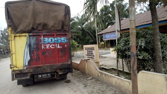 17 Drum BBM Bersubsidi Diduga iIlegal Ditahan Masyarakat Panai Hulu 