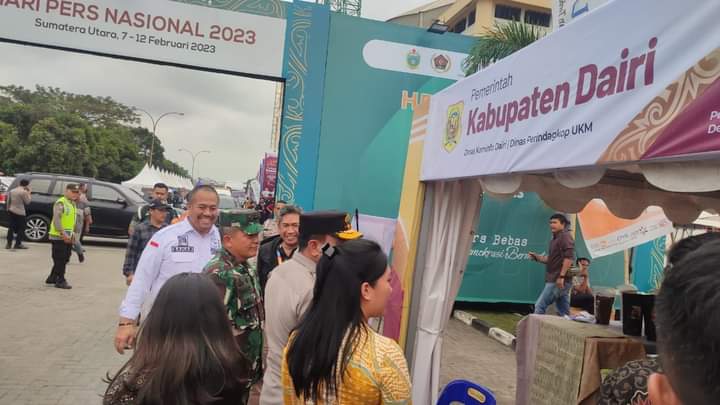 Kunjungi Stand Pemkab Dairi di Acara HPN Medan, Kapolda Sumut Puji Kopi Sidikalang: Enak dan Mantap