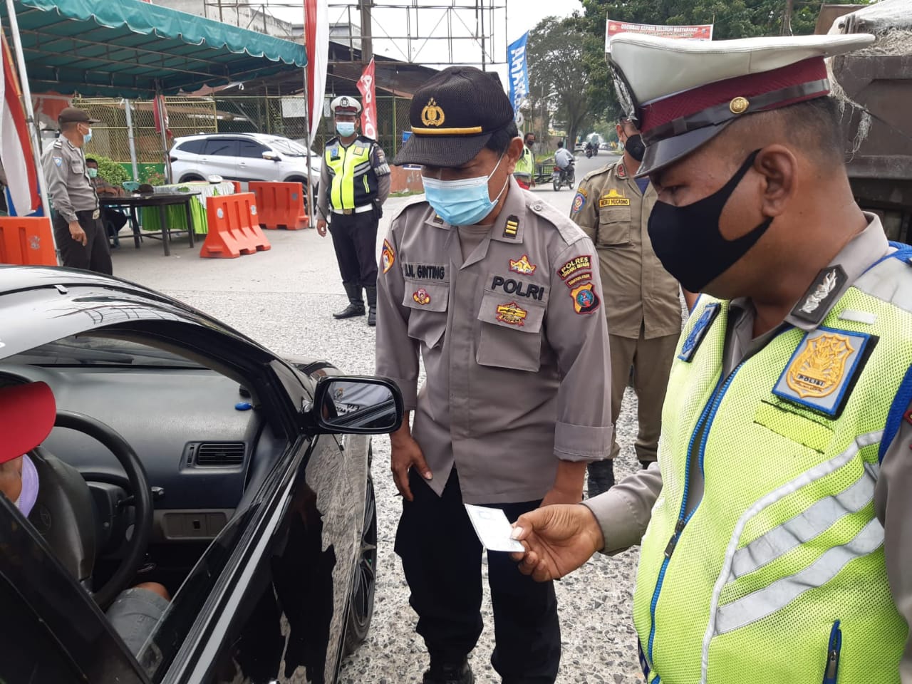 Polres Sergai Laksanakan    Penyekatan Pos I lantas  Perbaungan  Menuju Kota Medan