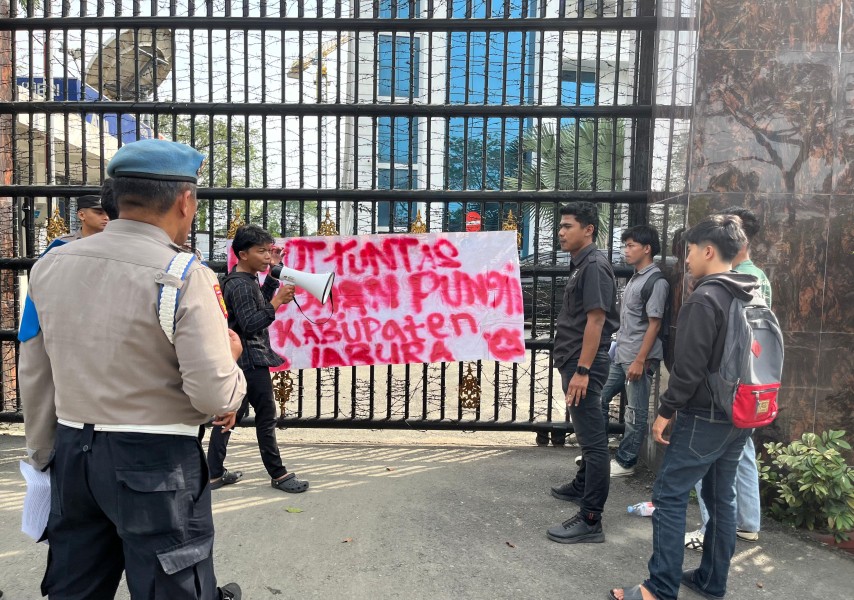 Massa Gemalaki Aksi Damai Minta Kejatisu Usut Pungli PPPK RSUD Aek Kanopan