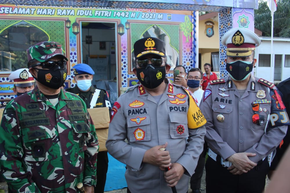 Kapolda Sumut Cek Pos Penyekatan di Torgamba, Pastikan Tugas Personil Berjalan Optimal