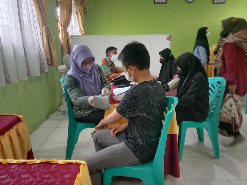 Vaksinasi siswa MTs Negeri 1 Dumai Tahap Pertama dan Tahap Kedua.