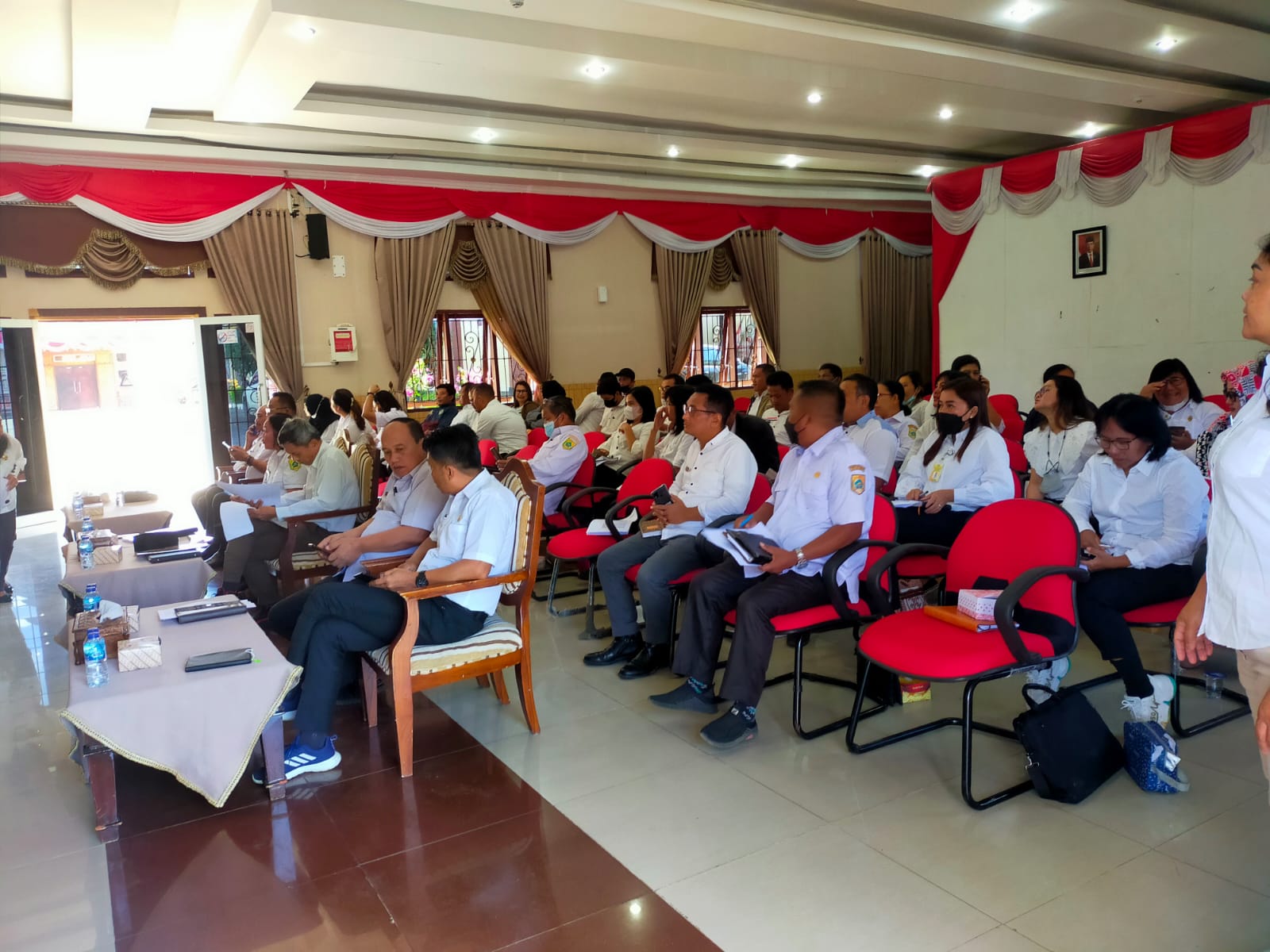 RAPAT PANITIA PENILAI DAN PEMUSNAHAN ARSIP PAKPAK BHARAT BUPATI : ARSIP ADALAH REKAMAN PERJALANAN DA