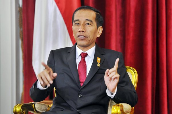 Presiden Jokowi Minta Semua TKI harus Punya Paspor