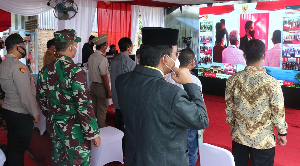Presiden Jokowi Serahkan Sertifikat Tanah Gratis Bagi Warga Simalungun Secara Virtual
