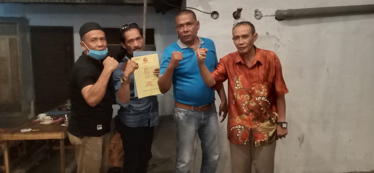 Ketua DPC GBNN Kota Binjai Serahkan SK Kepengurusan PAC Binjai Timur Sitrisno