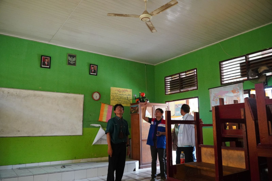 PT KPI RU Dumai Perbaiki Rumah Warga Terdampak Ledakan