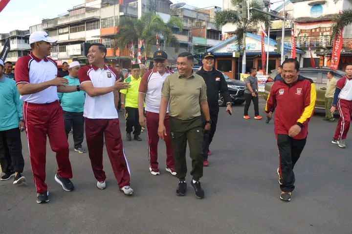 Tingkatkan Sinergitas TNI – POLRI, Polres Madina Ikuti Olahraga Bersama