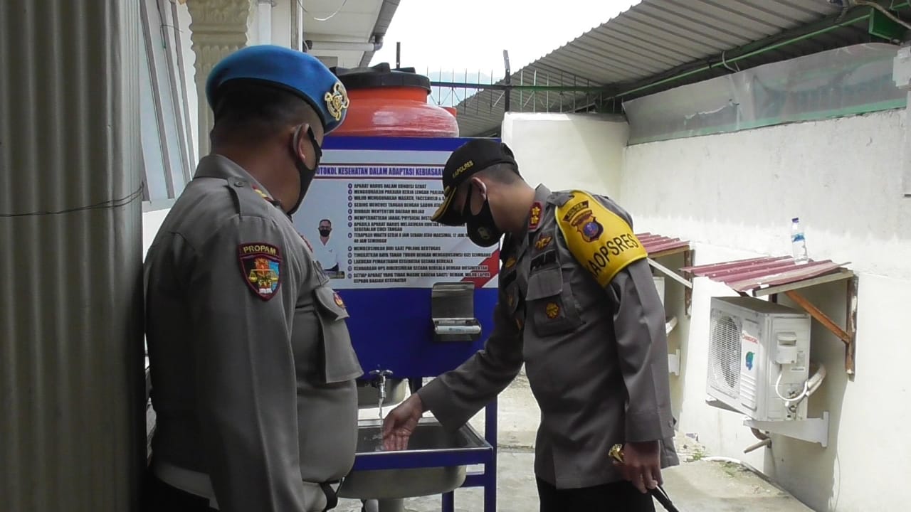 Kapolres Tapsel Sidak Ruangan Kerja Personil dan Pelayanan Masyarakat