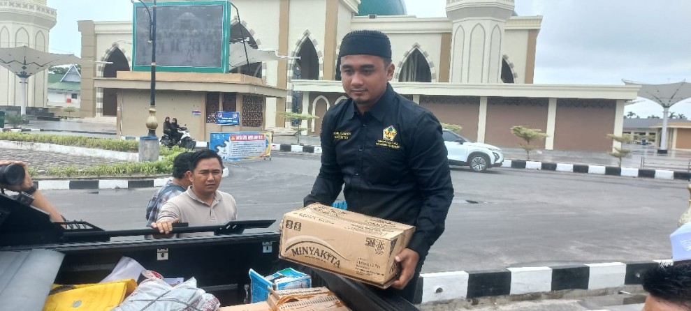 Masyarakat PKDP Bersama Wakil WaliKota Dumai Kirim Bantuan Ke Sumbar