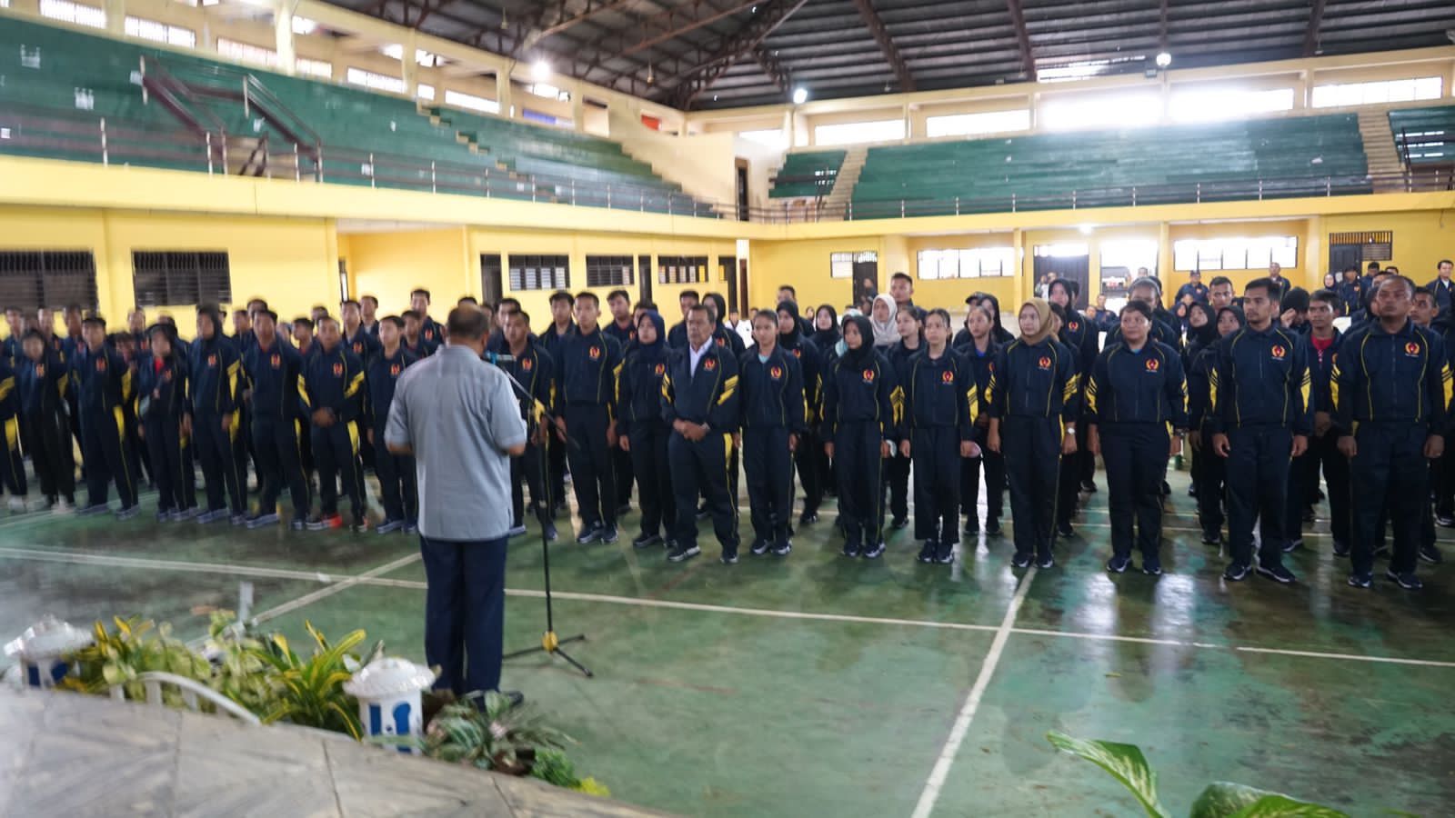 Syah Afandin Melepas 200 Atlet Langkat Mengikuti Porprovsu