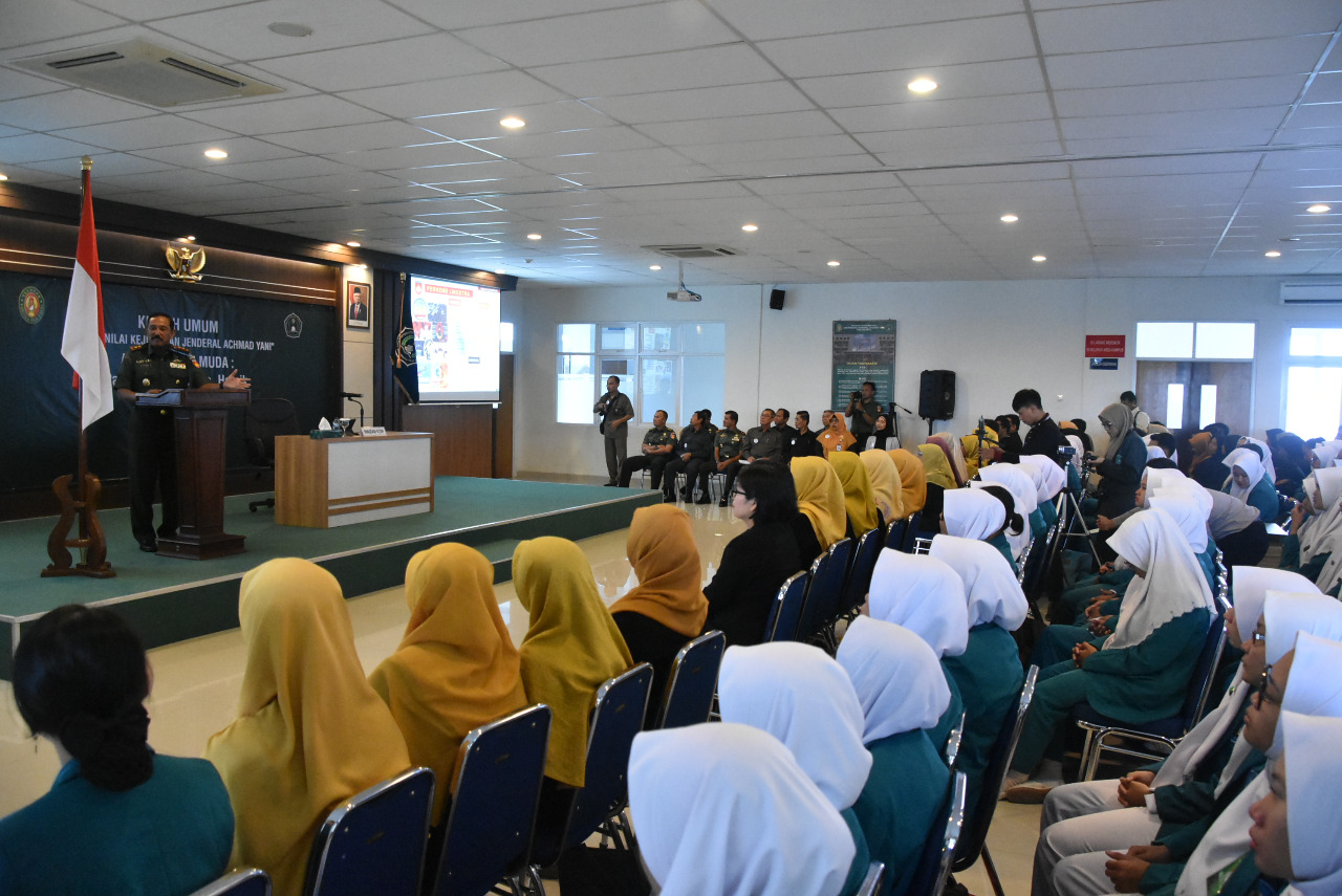 Pangdam IV Berikan Kuliah Umum di Unjani Yogyakarta