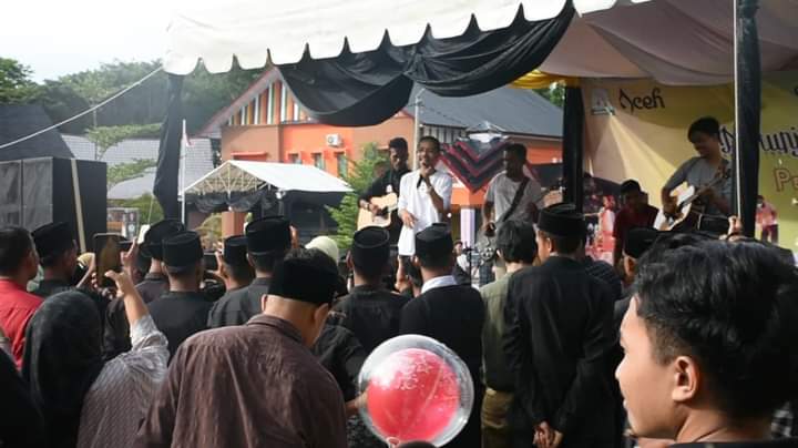 Pertunjukan Kesenian Curi Perhatian Pengunjung Anjungan Aceh Timur