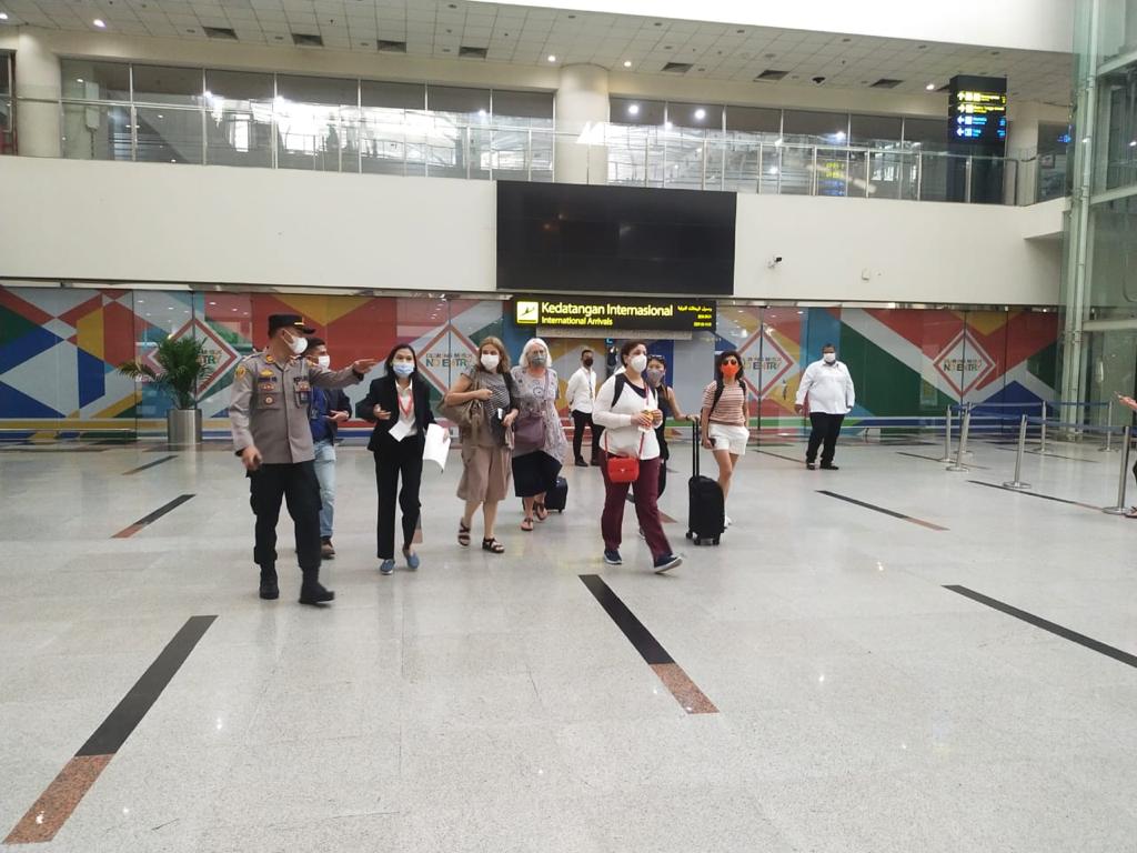 Polda Sumut Kawal Kedatangan Delegasi W-20 Di Bandara Kualanamu