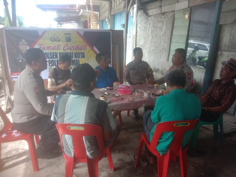 Polsek Dumai Kota Mengelar Jumaat Curhat Kedai Kopi Apa Adanya Kelurahan Rimba Sekampung