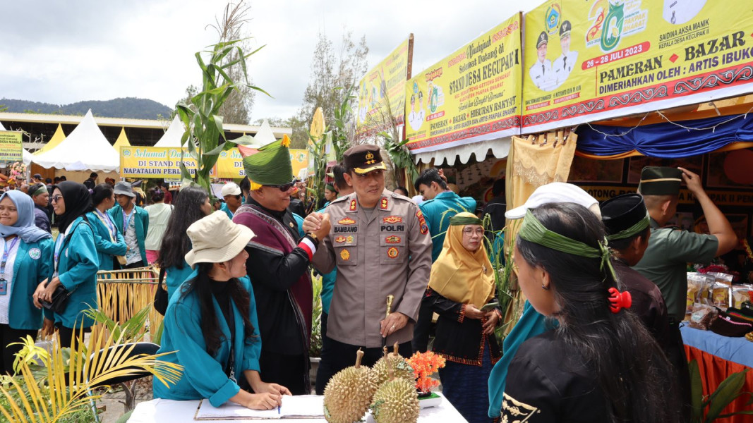 Kapolres Pakpak Bharat Hadiri Pesta Budaya Oang - Oang