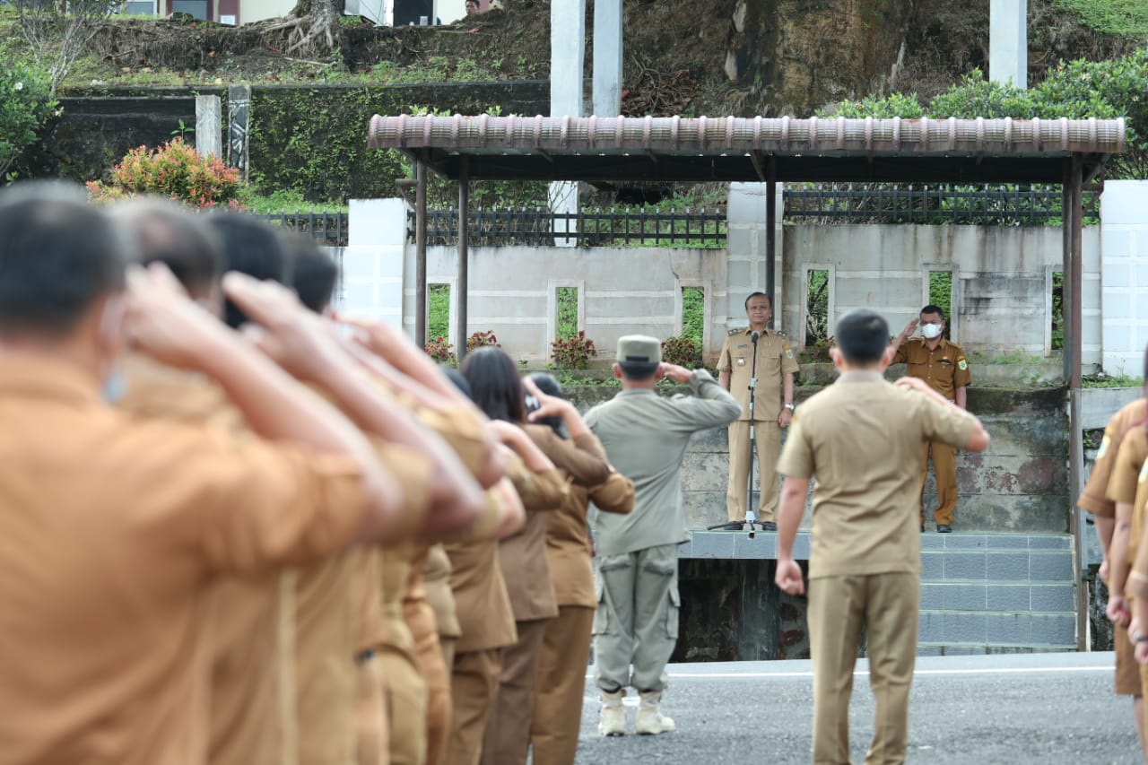 Wakil Bupati Pakpak Bharat Pimpin Apel, Inspektorat Diminta Beri Sanksi Bagi ASN yang Tidak Hadir