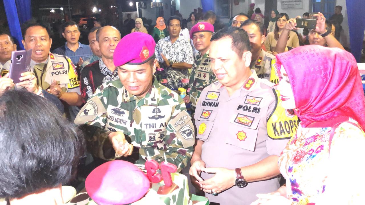 Hut Marinir, Polres Pelabuhan Belawan Kunjungi Markas Yonmarhanla