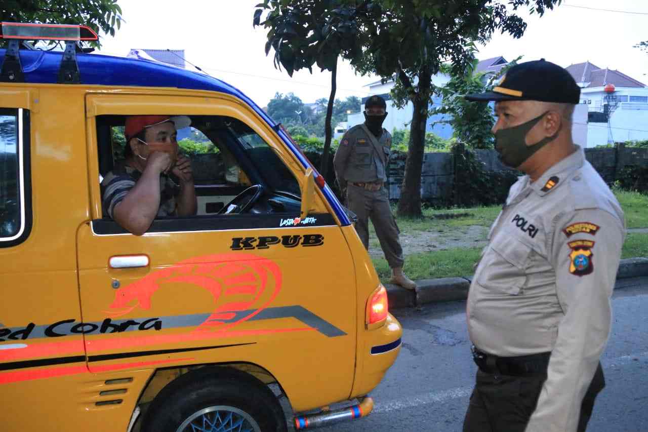 Pengemudi Truk Luar KotaBanyak  Tak Pakai Masker