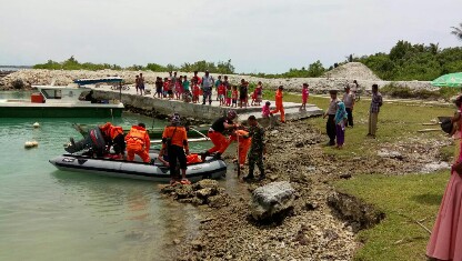 Posal  Kampung Aie Lanal Simeulue bersama Tim SAR,Koramil dan Kepolisian Melakukan Pencarian