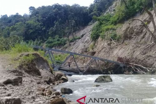 Jembatan Peatolong Amruk, Polres Taput Turunkan Tim  Khusus