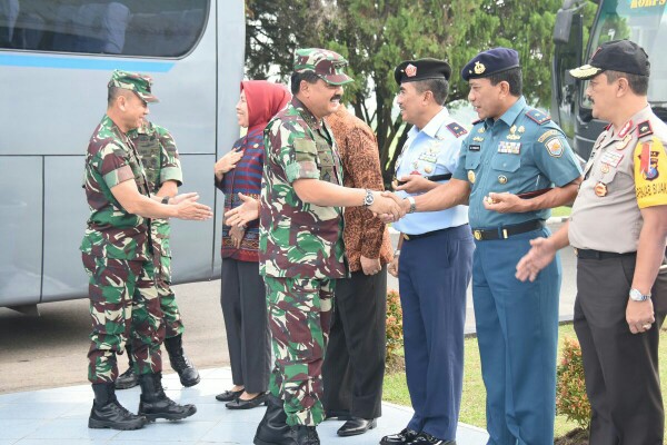 Danlantamal I Melepas Keberangkatan Panglima TNI dan Kapolri