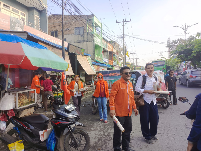 SASAPA Partai Buruh Kota Medan di Pasar Padang Bulan Mendapat Sambutan Positip Warga