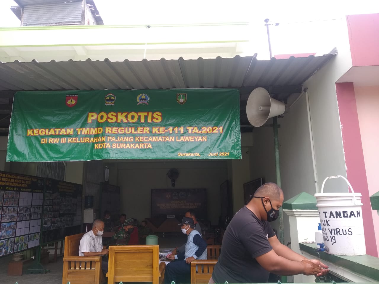 Pos Kotis TMMD Reguler Ke-111 Kodim 0735/Surakarta Sesuai Standart Prokes