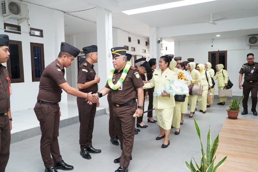 Kajati Sumut: Hindari Perbuatan Tercela Yang Mencederai Rasa Keadilan di Masyarakat, Jaga Soliditas dan Kerjasama dalam Melaksanakan Tugas Penegakan Hukum di Kabupaten Nias Selatan