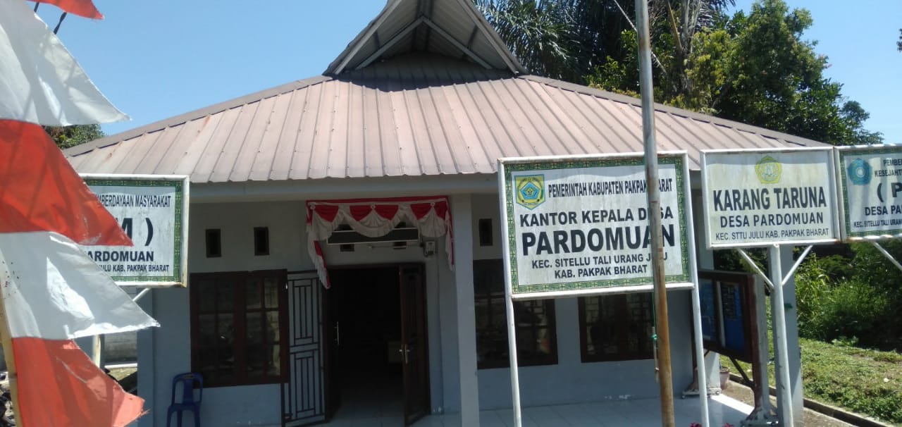 Ditanya Soal Pengadaan Aset Kantor, Kades Pardomuan Enggan Berkomentar
