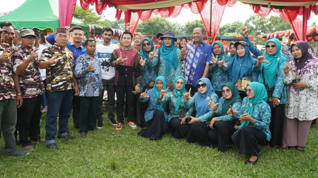 Hadiri Pesta Rakyat, Syah Afandin Didoakan RKA & Masyarakat Hinai Kembali Pimpin Langkat