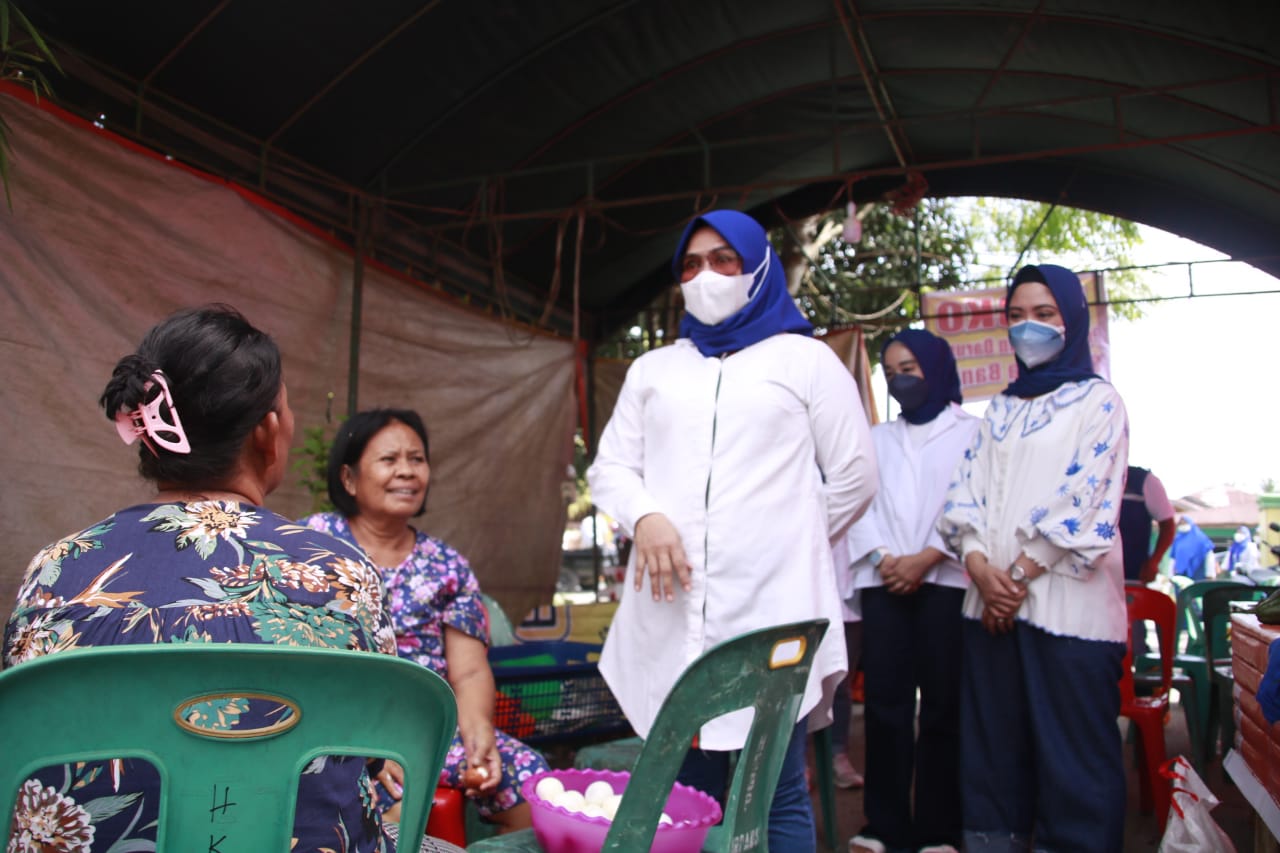 Prihatin Banjir, PKK Sergai Salurkan Bantuan 