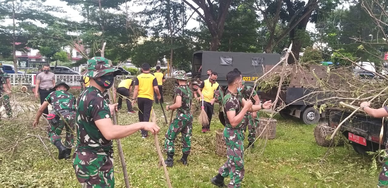 Polres Pematangsiantar bersama TNI Lakdanakan Kerja Bhakti