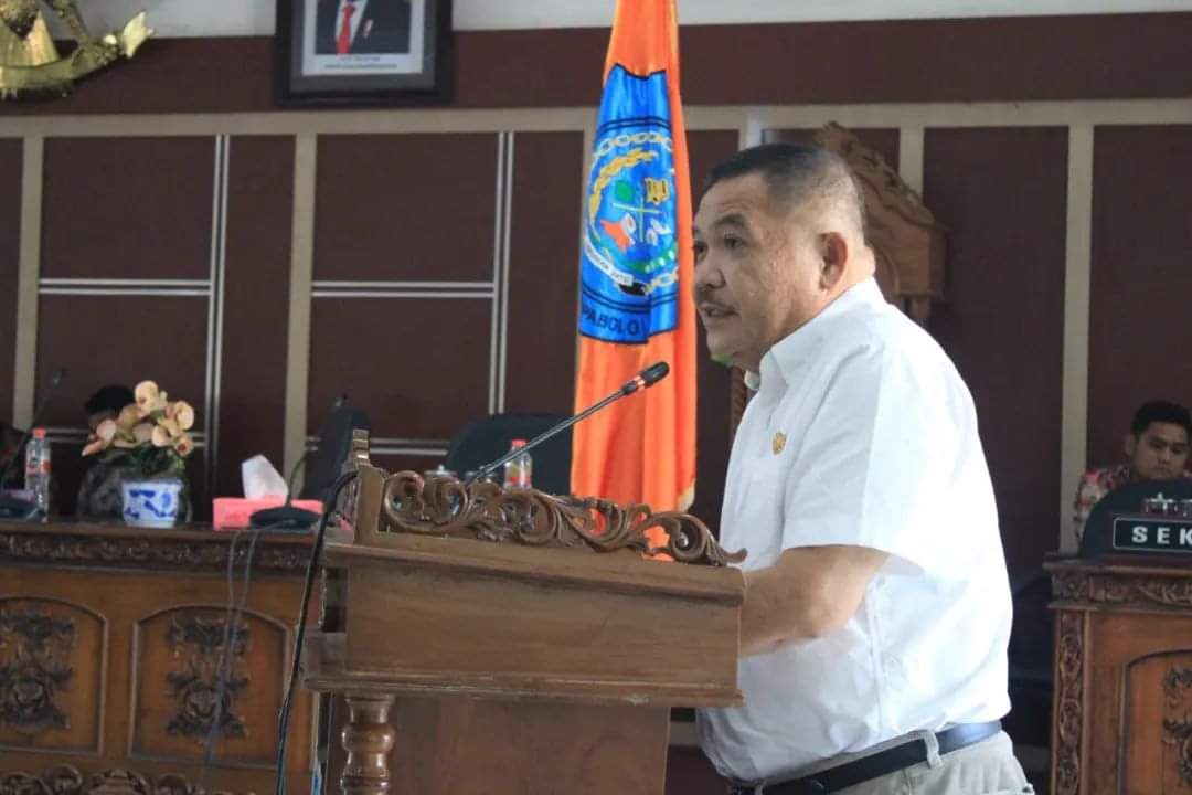 Sekdakab Labuhanbatu menyampaikan Nota Ranperda tentang penanggulangan bencana