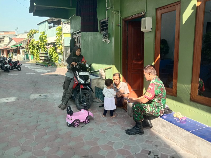 Jalin silahturahmi Dengan Baik, Babinsa Serengan Komsos Dengan warga Binaan