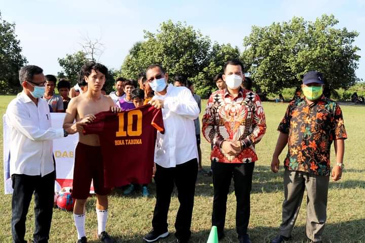 Anggota DPR RI Husni Tinjau Kondisi Masyarakat Berikan Bantuan