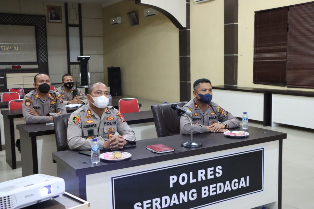 Kunker  Kabaharkam Polri,Kapolres Serdang Bedagai Ikuti Zoom Metting