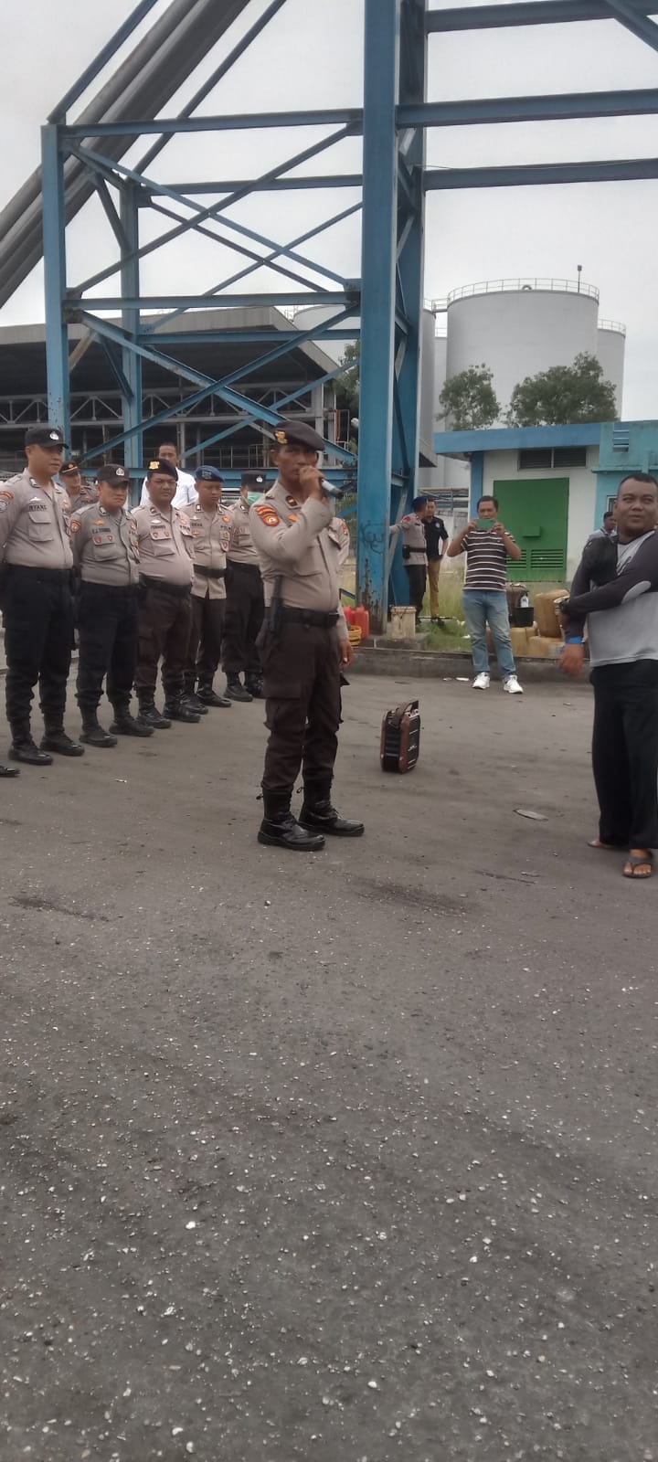 Buruh di PHK,  FAP-TEKAL Kota Dumai Gelar Aksi di PT Dumai Paracipta Abadi