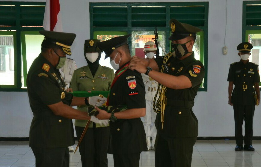 Pangdam IV/Diponegoro Mayjen TNI Mochamad Effendi  Lantik Siswa Dikmata Menjadi  Prajurit Dua