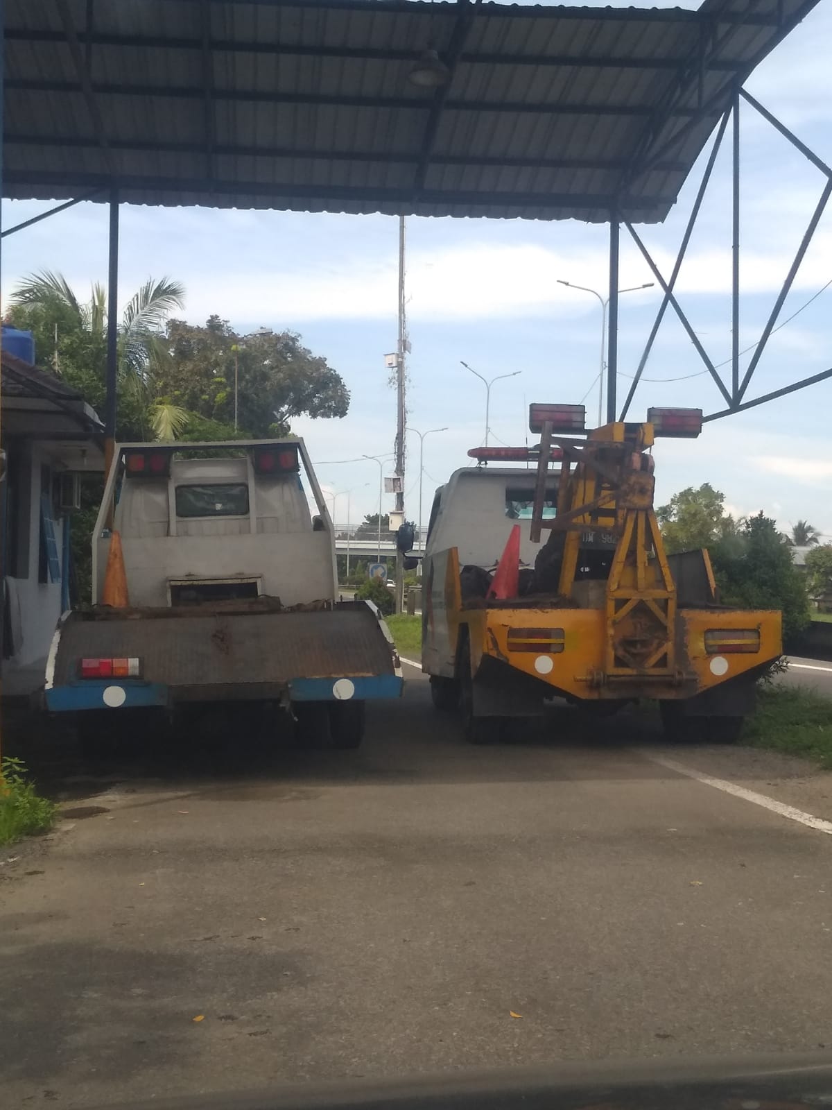 Rekanan PT Jasa Marga, PT. RK Diduga Tidak Memiliki Crane Standby Penarik Kenderaan Besar, Kog Bisa?